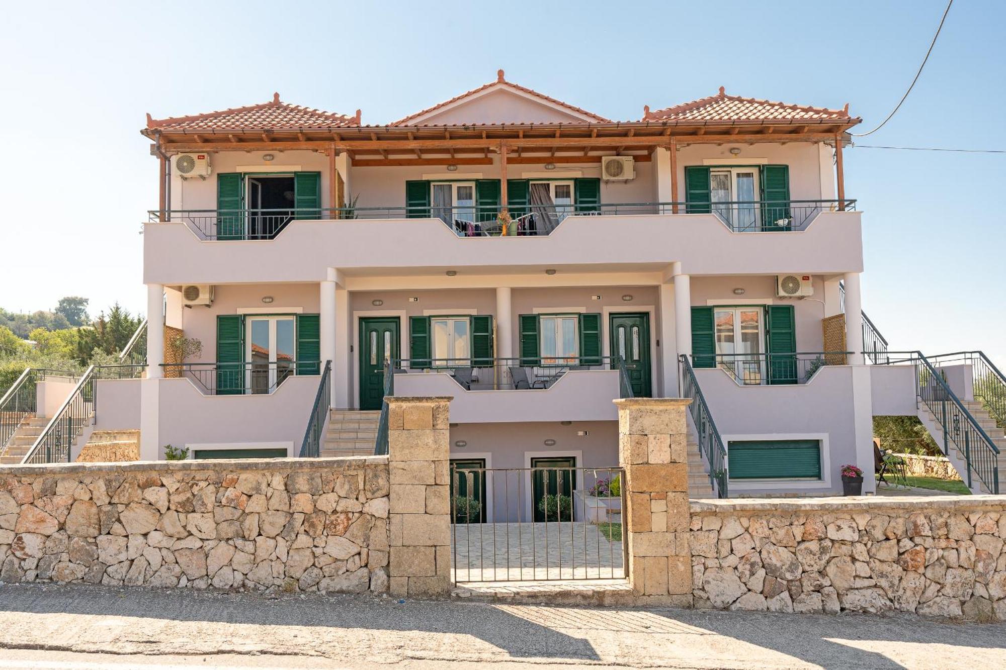 Апартаменты Spiros House Свороната Экстерьер фото