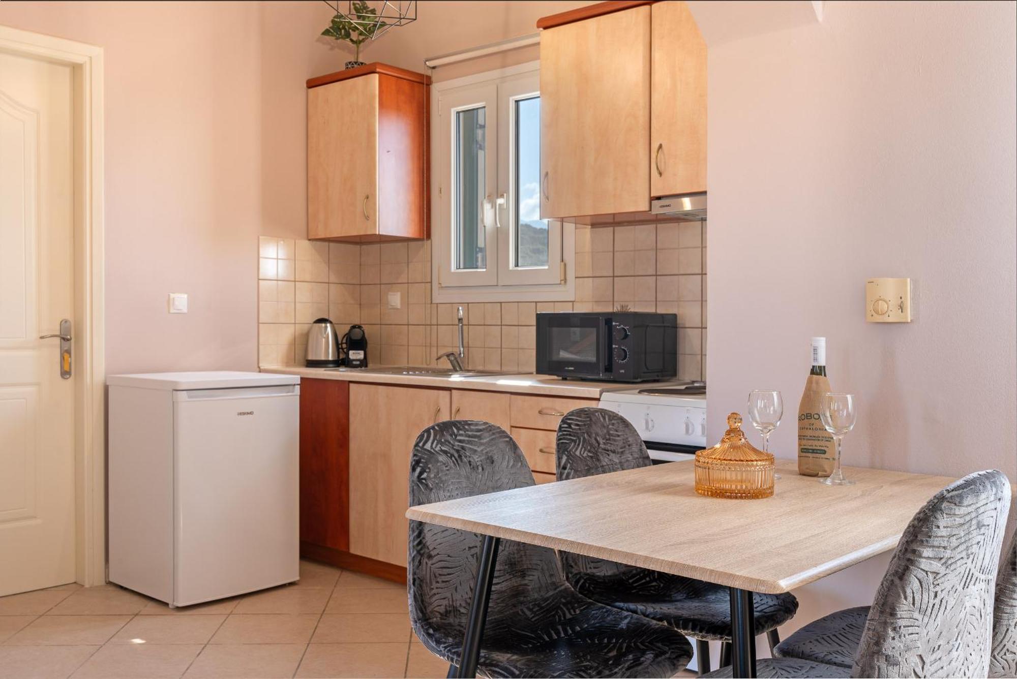 Апартаменты Spiros House Свороната Экстерьер фото